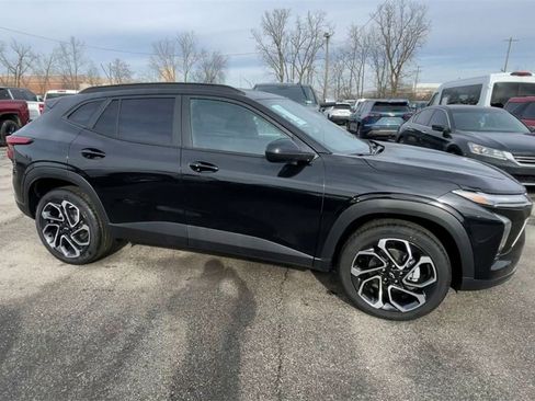 New 2026 Chevrolet Trax RS w/ Sunroof Package image 3