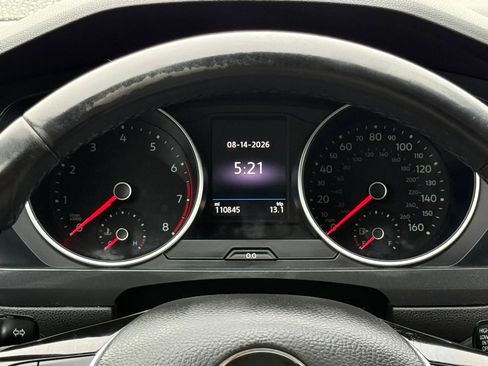 Used 2018 Volkswagen Tiguan SE FWD image 8