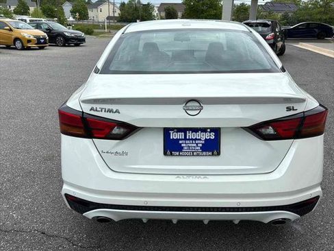 Used 2024 Nissan Altima 2.5 SL FWD image 5