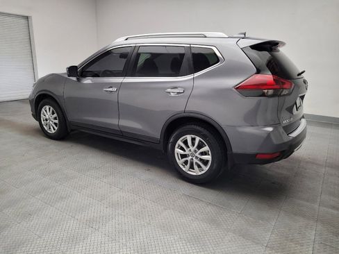 Used 2018 Nissan Rogue SV w/ Premium Package FWD image 3