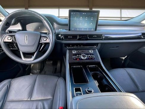 Used 2020 Lincoln Aviator Reserve w/ Elements Package Plus image 16