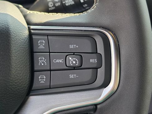 Used 2024 Jeep Wagoneer Series II AWD/4WD image 19