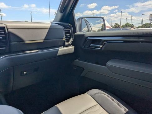 Used 2025 Chevrolet Silverado 1500 ZR2 w/ Technology Package AWD/4WD image 17