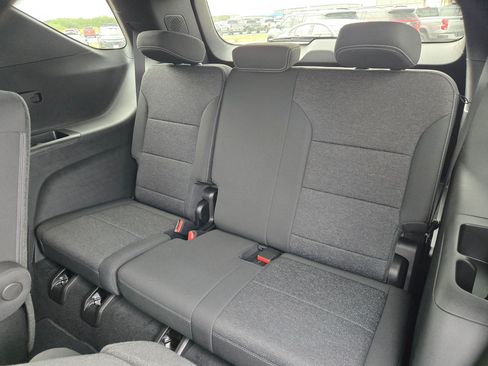 Used 2025 Chevrolet Traverse LT w/ Driver Confidence Package FWD image 15