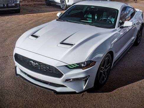 Used 2021 Ford Mustang Premium image 9