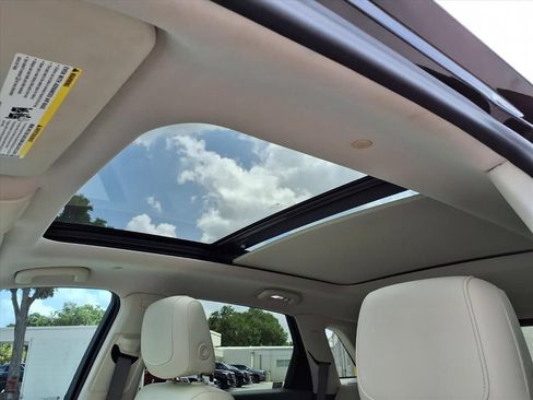 Used 2022 Cadillac XT5 Premium Luxury FWD image 22