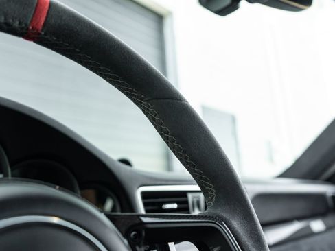 Used 2019 Porsche 911 GT2 RS RWD image 32
