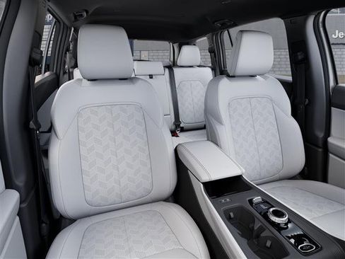 New 2026 Jeep Cherokee Overland image 16