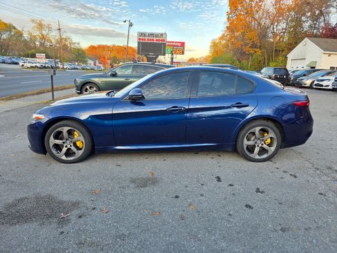 Used 2018 Alfa Romeo Giulia AWD image 8