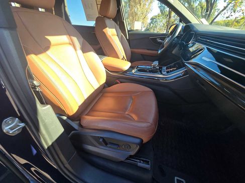 Used 2022 Audi Q7 3.0T Prestige w/ Prestige Package image 11