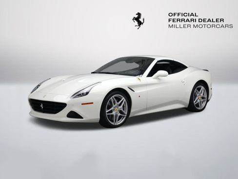 Certified 2017 Ferrari California T image 14
