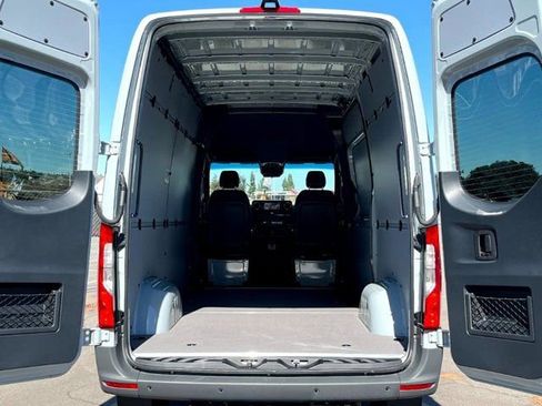 New 2024 Mercedes-Benz Sprinter 144 Cargo image 21