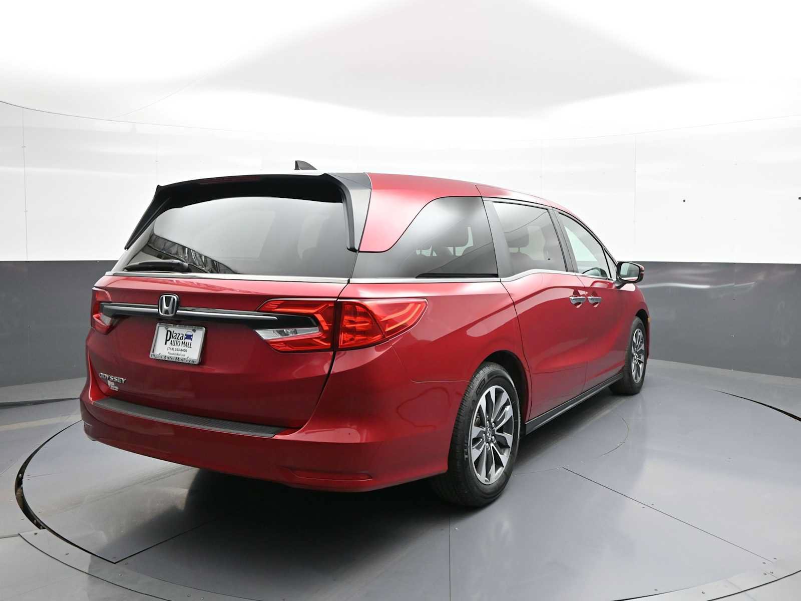 Certified 2024 Honda Odyssey EX-L image 6