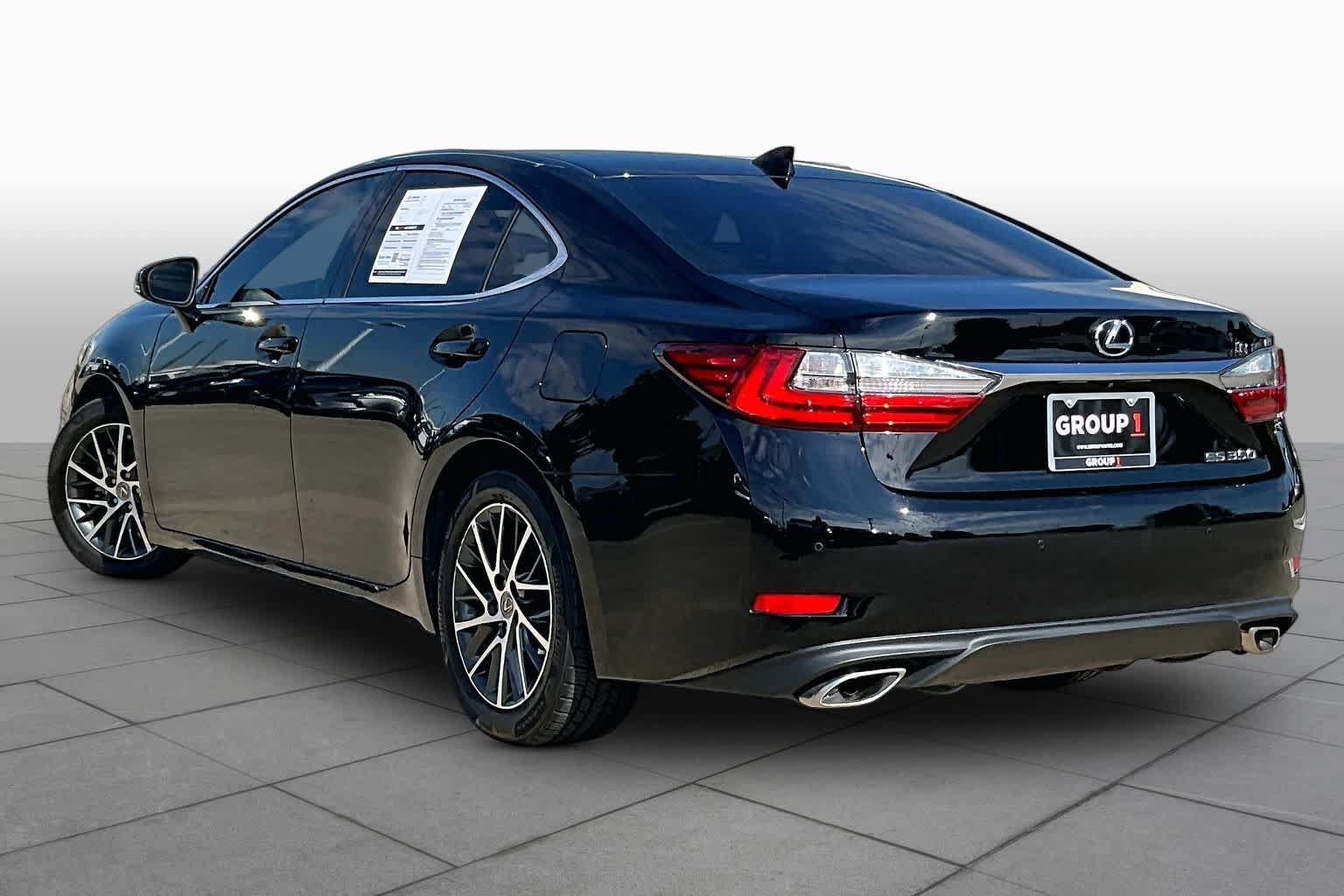 Used 2018 Lexus ES 350 w/ Luxury Package w/Wood Trim FWD image 10