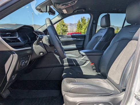 Used 2024 Jeep Grand Cherokee Trailhawk w/ Advanced Protech Group II image 10