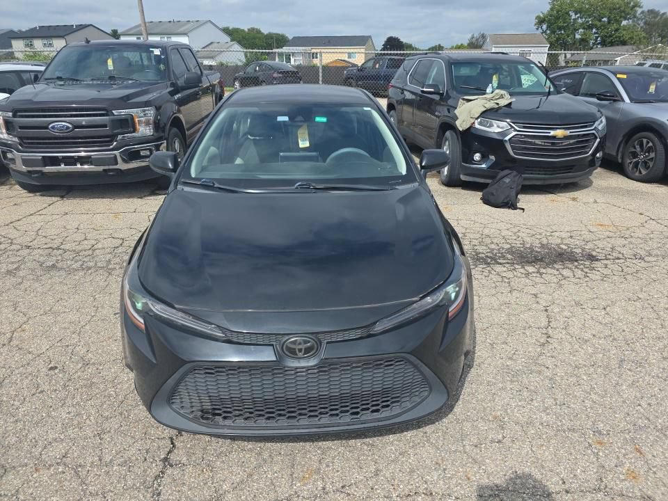 Used 2021 Toyota Corolla LE FWD image 2