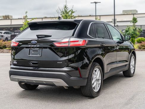 Used 2024 Ford Edge SEL image 7