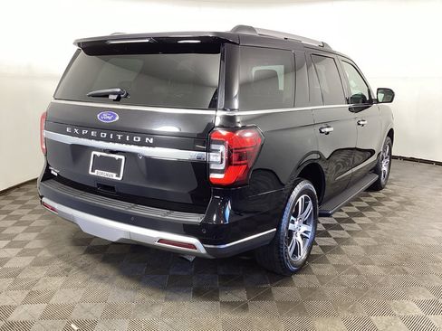 Used 2024 Ford Expedition Limited AWD/4WD image 2