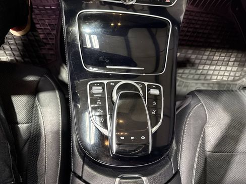Used 2017 Mercedes-Benz E 400 4MATIC Wagon image 97