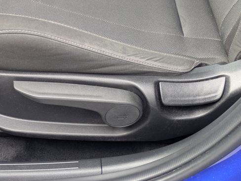 Used 2023 Hyundai Elantra SE FWD image 10