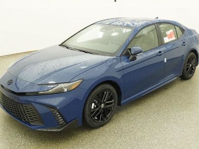 New 2026 Toyota Camry SE w/ Convenience Package