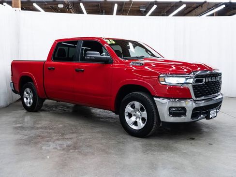 Used 2025 RAM 1500 Big Horn image 1