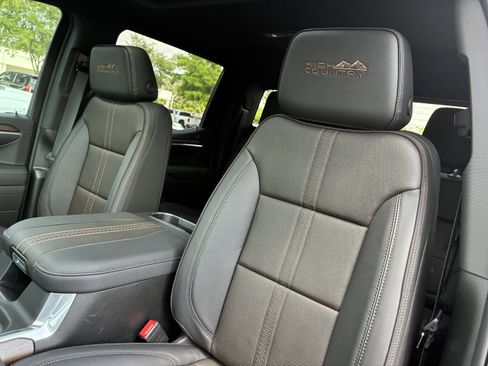 New 2026 Chevrolet Silverado 1500 High Country w/ High Country Premium Package AWD/4WD image 23