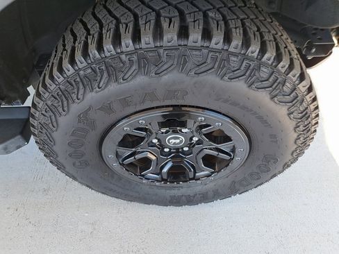 Certified 2023 Ford Bronco Wildtrak image 28