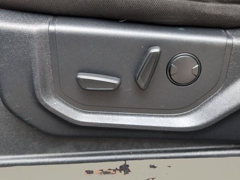 Used 2019 Ford F150 XLT w/ Equipment Group 302A Luxury image 5