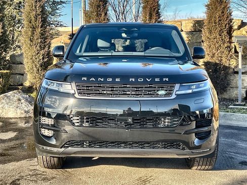 Used 2025 Land Rover Range Rover Sport image 8