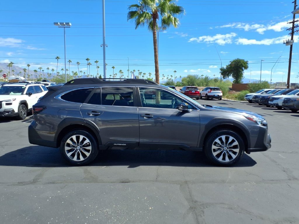 Used 2024 Subaru Outback Limited AWD/4WD image 10