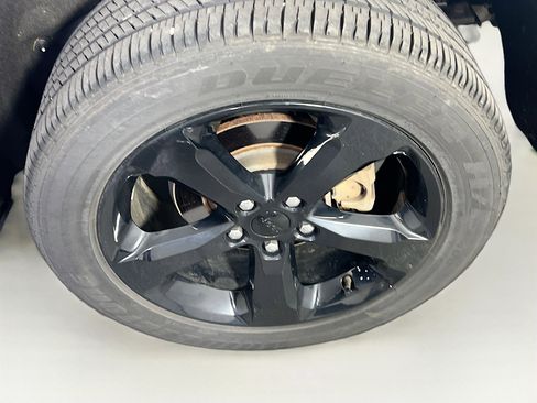 Used 2023 Jeep Grand Cherokee Altitude AWD/4WD image 30