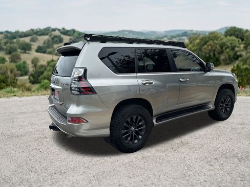 Used 2022 Lexus GX 460 Premium w/ Premium Package AWD/4WD image 9