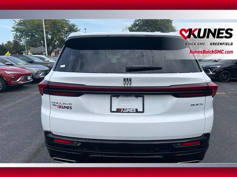 New 2026 Buick Enclave Sport Touring w/ LPO, Floor Liner Package image 8