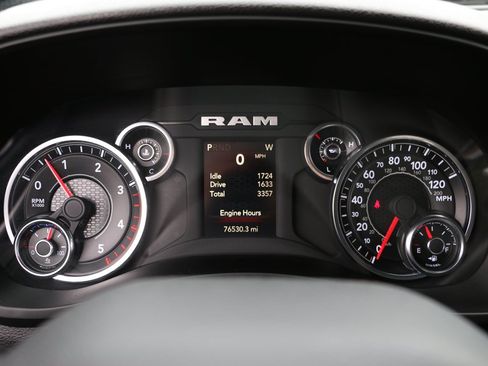 Used 2024 RAM 3500 Tradesman w/ Chrome Appearance Group AWD/4WD image 23