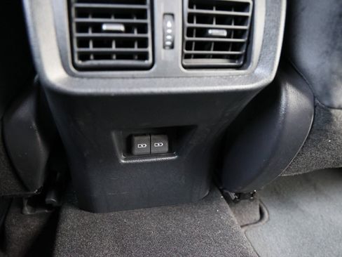 Certified 2024 Toyota Venza XLE image 34