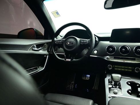 Certified 2021 Kia Stinger GT2 image 9
