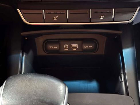 Used 2020 Kia Sorento LX w/ LX I4 Convenience Package image 20