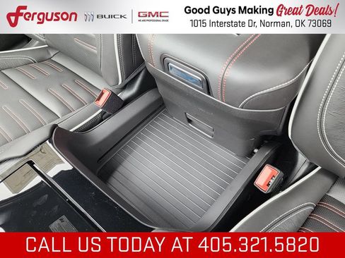 New 2026 GMC Yukon XL AT4 Ultimate AWD/4WD image 39
