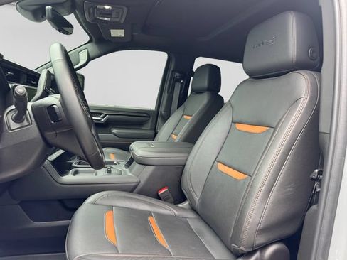 Used 2025 GMC Sierra 2500 AT4 w/ AT4 Premium Plus Package AWD/4WD image 6