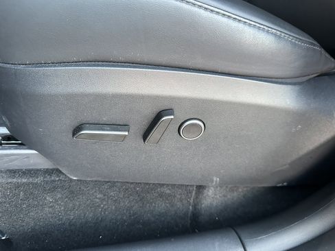 Used 2024 Tesla Model Y Long Range image 35