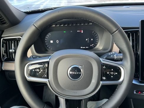 New 2026 Volvo XC90 B6 Plus w/ Protection Package Premier AWD/4WD image 12