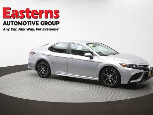 Used 2021 Toyota Camry SE w/ Carpet Mat Package (TMS) FWD image 47