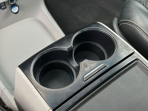 Used 2013 Toyota Sienna SE image 32