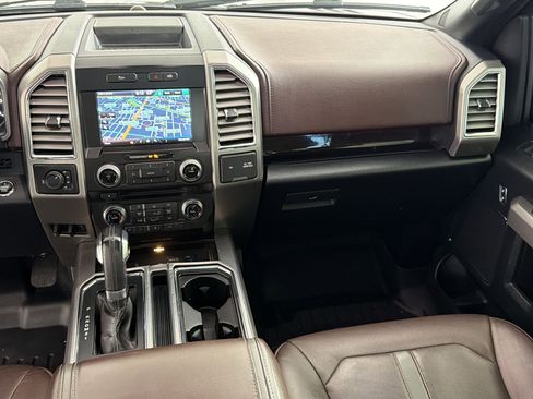 Used 2015 Ford F150 Platinum w/ Equipment Group 701A Luxury AWD/4WD image 27