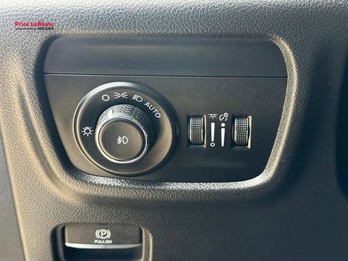 Used 2024 Jeep Grand Cherokee L Limited w/ Luxury Tech Group II AWD/4WD image 21