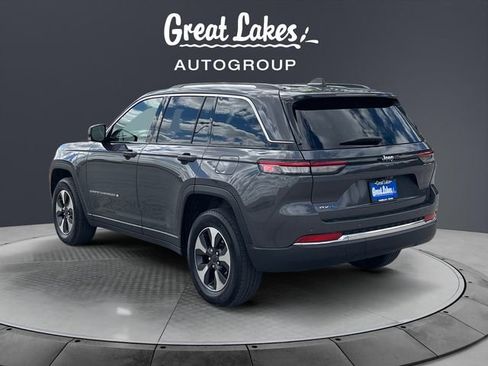 Used 2023 Jeep Grand Cherokee 4WD 4xe image 3