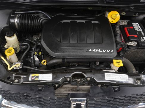 Used 2015 Dodge Grand Caravan SE w/ Quick Order Package 29E SE image 28