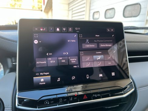 Used 2024 Jeep Compass Limited image 20