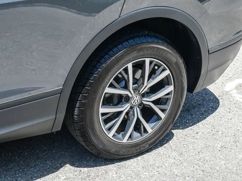 Used 2021 Volkswagen Tiguan S FWD image 11